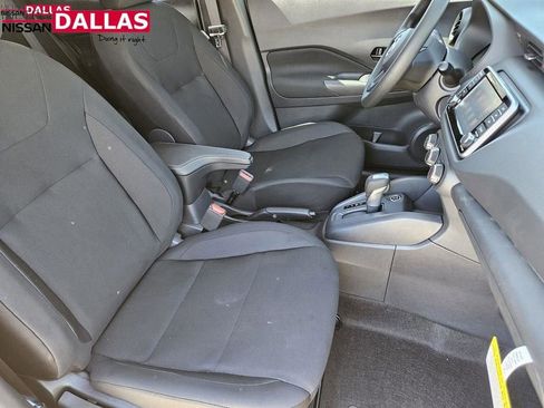 New 2025 Nissan Kicks Play S image 12