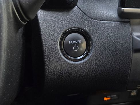 Used 2025 Toyota Camry SE image 17