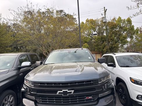 Used 2019 Chevrolet Silverado 1500 LT Trail Boss image 2