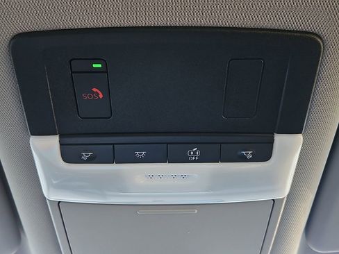 Used 2023 Nissan Rogue SV image 28