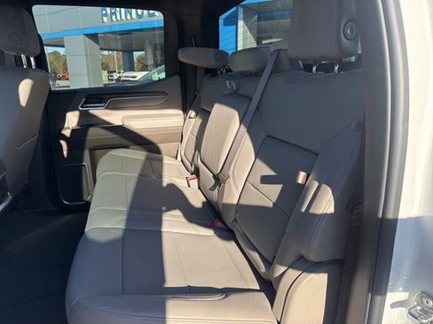 Used 2022 GMC Sierra 1500 SLT w/ SLT Convenience Package image 8