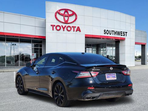 Used 2023 Nissan Maxima SR image 4