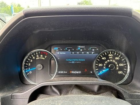 Used 2016 Ford F150 Lariat w/ Equipment Group 502A Luxury AWD/4WD image 18