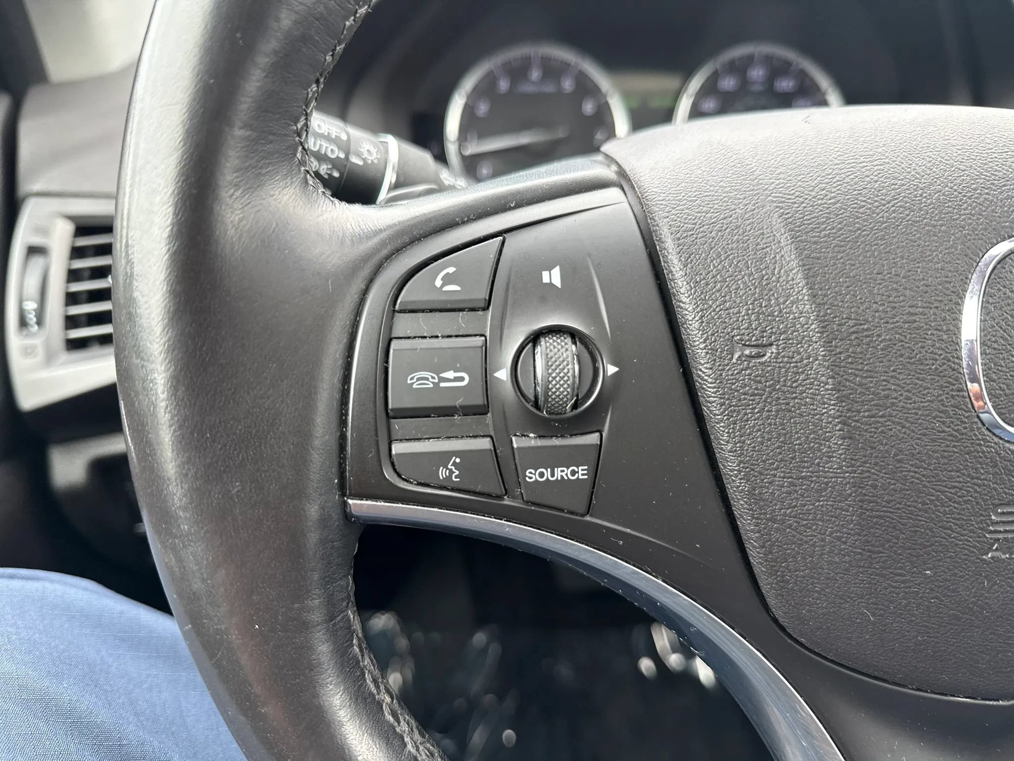 Used 2018 Acura MDX SH-AWD image 26