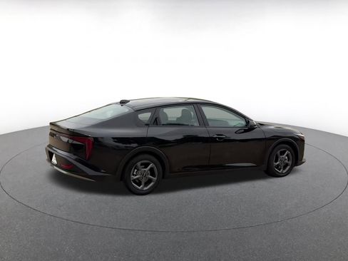 Used 2025 Kia K4 LXS image 14