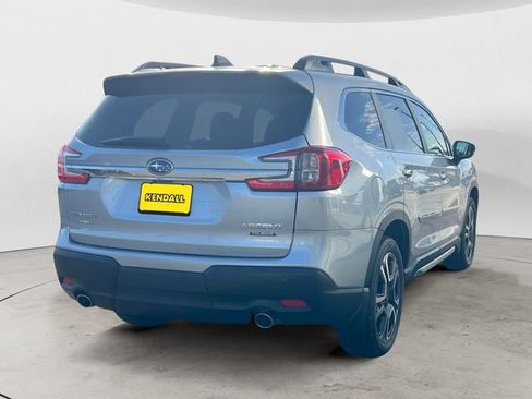 Used 2025 Subaru Ascent Touring image 5