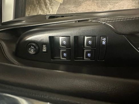 Used 2015 Cadillac SRX Luxury w/ Driver Awareness Package image 43