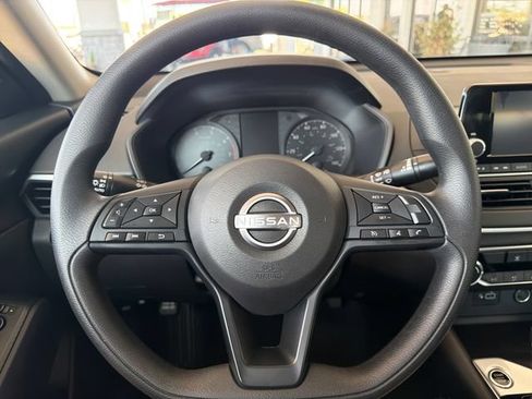 Used 2023 Nissan Altima 2.5 S FWD image 20