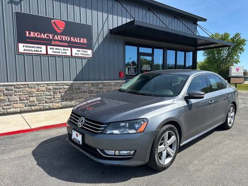 Used 2015 Volkswagen Passat 1.8T Limited Edition FWD image 1