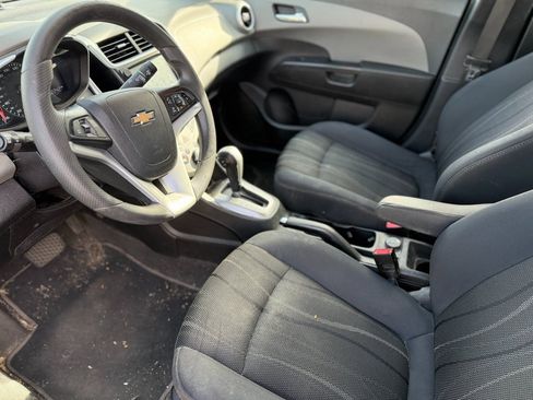 Used 2017 Chevrolet Sonic LT image 10