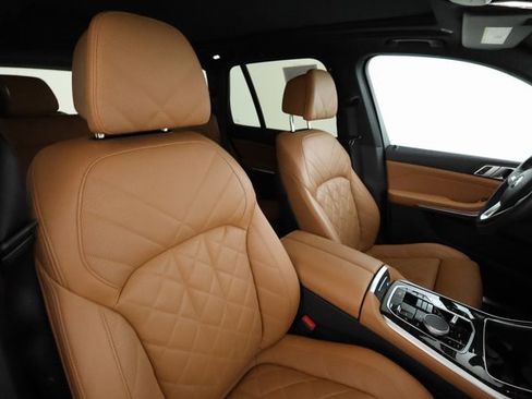 Used 2024 BMW X5 xDrive50e image 22