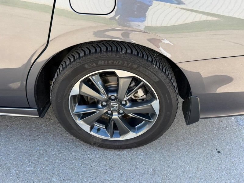 Used 2023 Honda Odyssey Elite image 7
