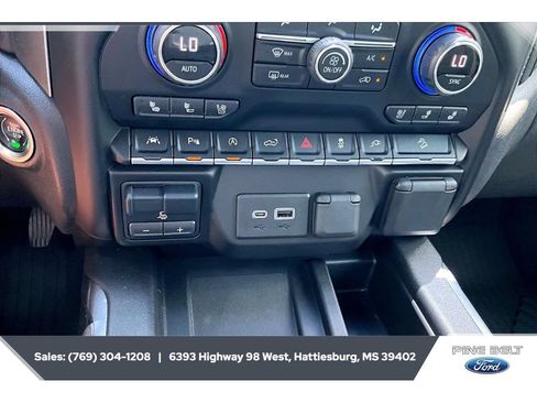 Used 2021 Chevrolet Silverado 1500 LTZ w/ LTZ Premium Package AWD/4WD image 24