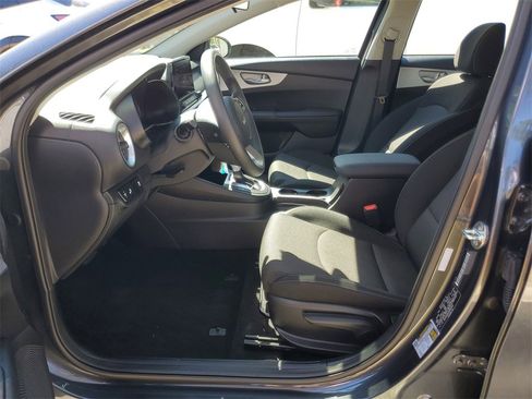 Used 2024 Kia Forte LXS w/ LXS Technology Package image 14