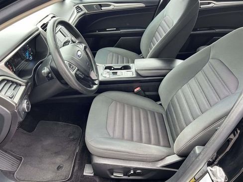 Used 2017 Ford Fusion SE FWD image 20