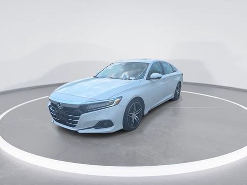 Used 2021 Honda Accord Touring image 3