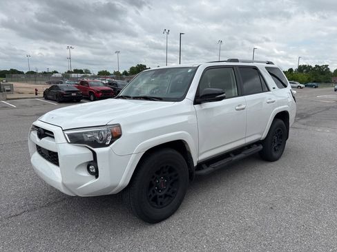 Used 2024 Toyota 4Runner SR5 RWD image 5