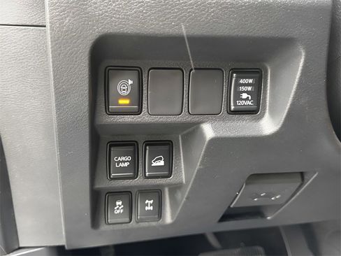 Used 2022 Nissan Frontier PRO-4X image 37