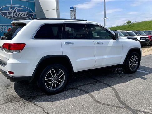Used 2019 Jeep Grand Cherokee Limited AWD/4WD image 6