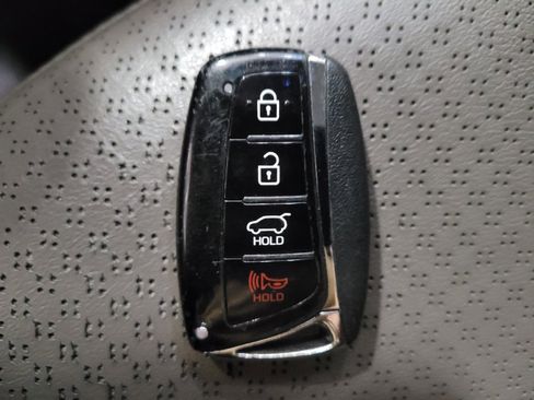 Used 2016 Hyundai Santa Fe Sport w/ Option Group 04 AWD/4WD image 32