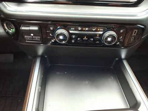 Used 2024 Chevrolet Silverado 2500 High Country w/ Technology Package AWD/4WD image 27