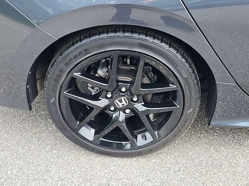 Used 2024 Honda Civic Sport image 4