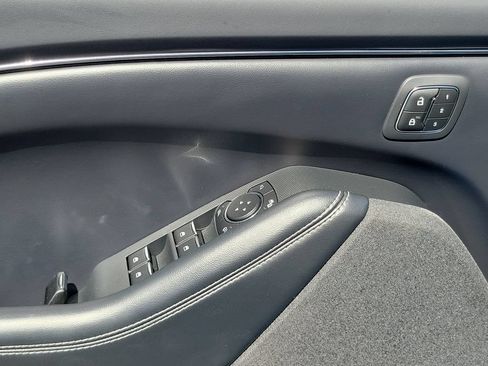 Used 2022 Ford Mustang Mach-E Premium RWD image 17