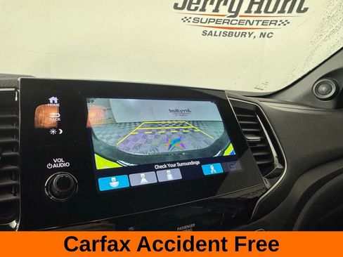 Used 2023 Honda Passport TrailSport image 3