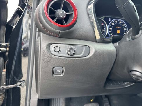 Used 2021 Chevrolet Blazer RS w/ Enhanced Convenience Package image 33