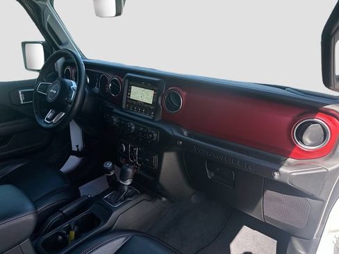 Used 2023 Jeep Wrangler Unlimited Rubicon w/ Cold Weather Group AWD/4WD image 28
