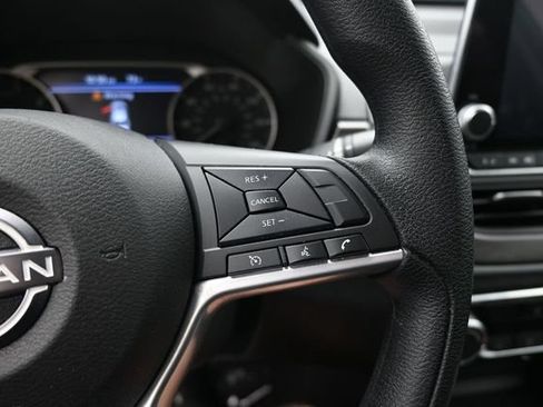 Used 2025 Nissan Altima 2.5 SV FWD image 20