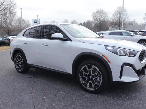 New 2026 BMW X2 xDrive28i w/ Technology Package image 3