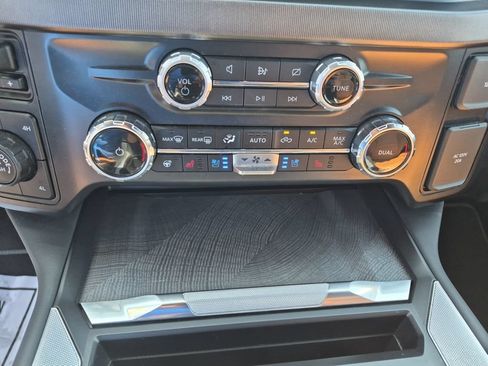 Used 2024 Ford F250 Platinum w/ Tremor Off-Road Package AWD/4WD image 13