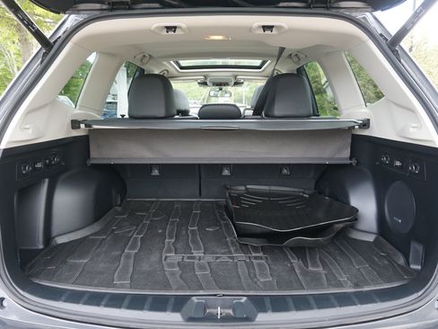Used 2023 Subaru Forester Limited AWD/4WD image 10