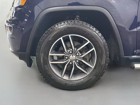 Used 2018 Jeep Grand Cherokee Limited AWD/4WD image 33