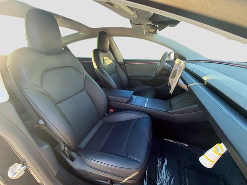 Used 2025 Tesla Model 3 Long Range image 14