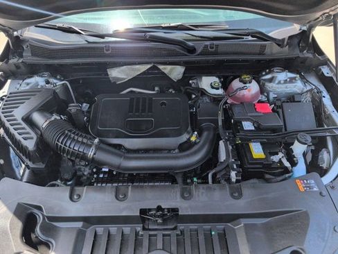 Used 2025 Chevrolet Blazer LT FWD image 34