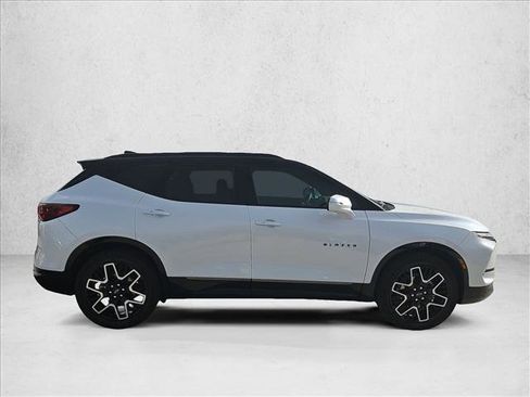Used 2024 Chevrolet Blazer RS w/ Driver Confidence II Package image 4