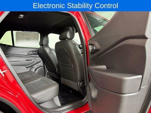 New 2026 Chevrolet Trax RS w/ Driver Confidence Package FWD image 17