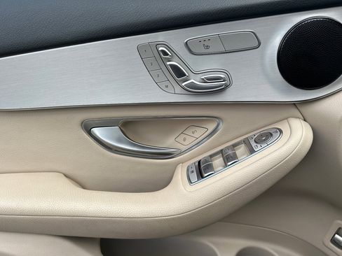 Used 2022 Mercedes-Benz GLC 300 GLC 300 image 14