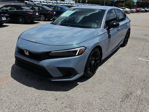 Used 2024 Honda Civic Sport image 3
