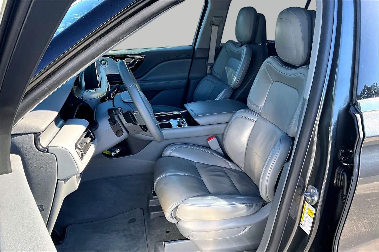 Used 2020 Lincoln Aviator Reserve w/ Equipment Group 201A AWD/4WD image 8