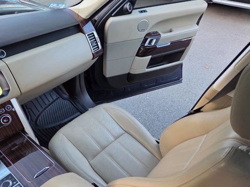 Used 2017 Land Rover Range Rover HSE image 36