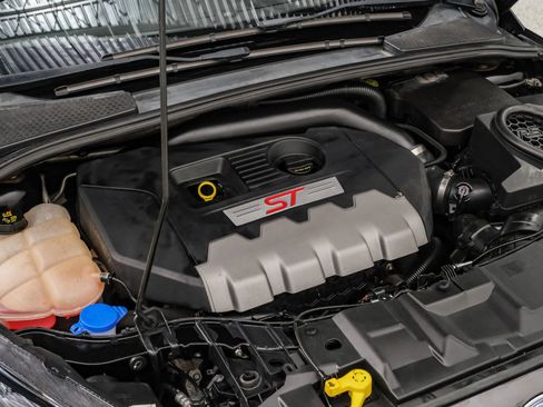 Used 2016 Ford Focus ST w/ Equipment Group 402A image 61