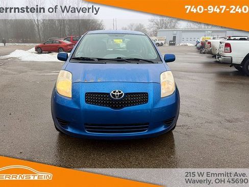 Used 2008 Toyota Yaris 2-Door Hatchback image 3