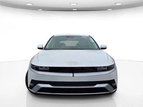 New 2026 Hyundai Ioniq 5 Limited image 2