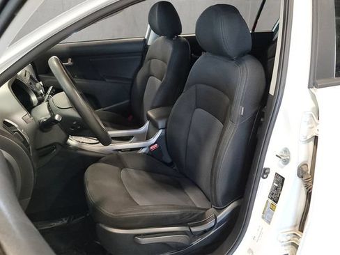 Used 2016 Kia Sportage LX FWD image 4