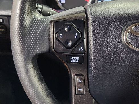 Used 2022 Toyota 4Runner TRD Off-Road Premium AWD/4WD image 50