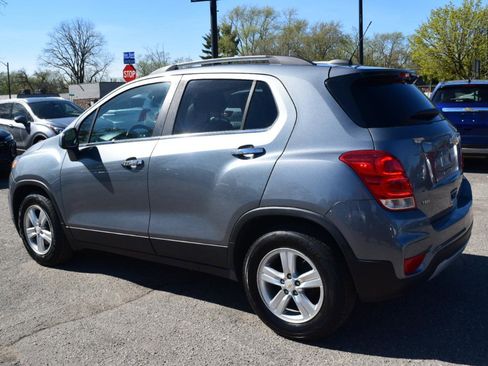 Used 2019 Chevrolet Trax LT w/ LT Convenience Package FWD image 8