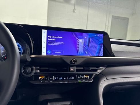 New 2026 Toyota Crown Signia image 28